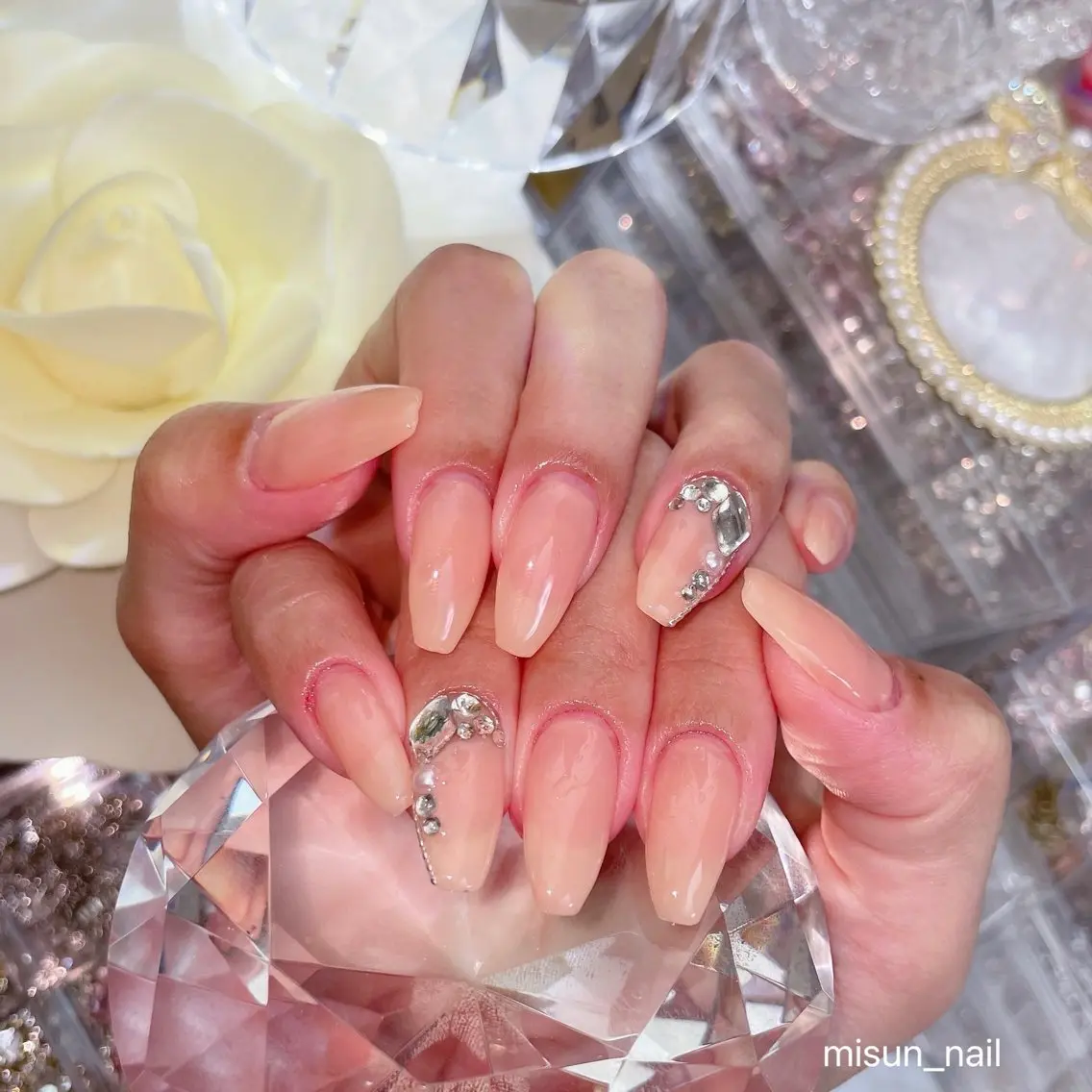 ネイル アートネイル オーロラネイル チークネイル 長さ出し フラッシュネイル misun_ nailのネイルデザイン