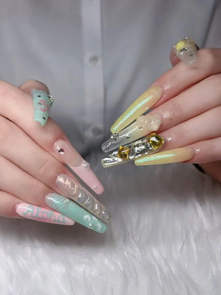 ネイル オーロラネイル フレンチネイル ジェルネイル ハロウィン 韓国ネイル ハンドネイル H.baby Nail Salonのネイルデザイン