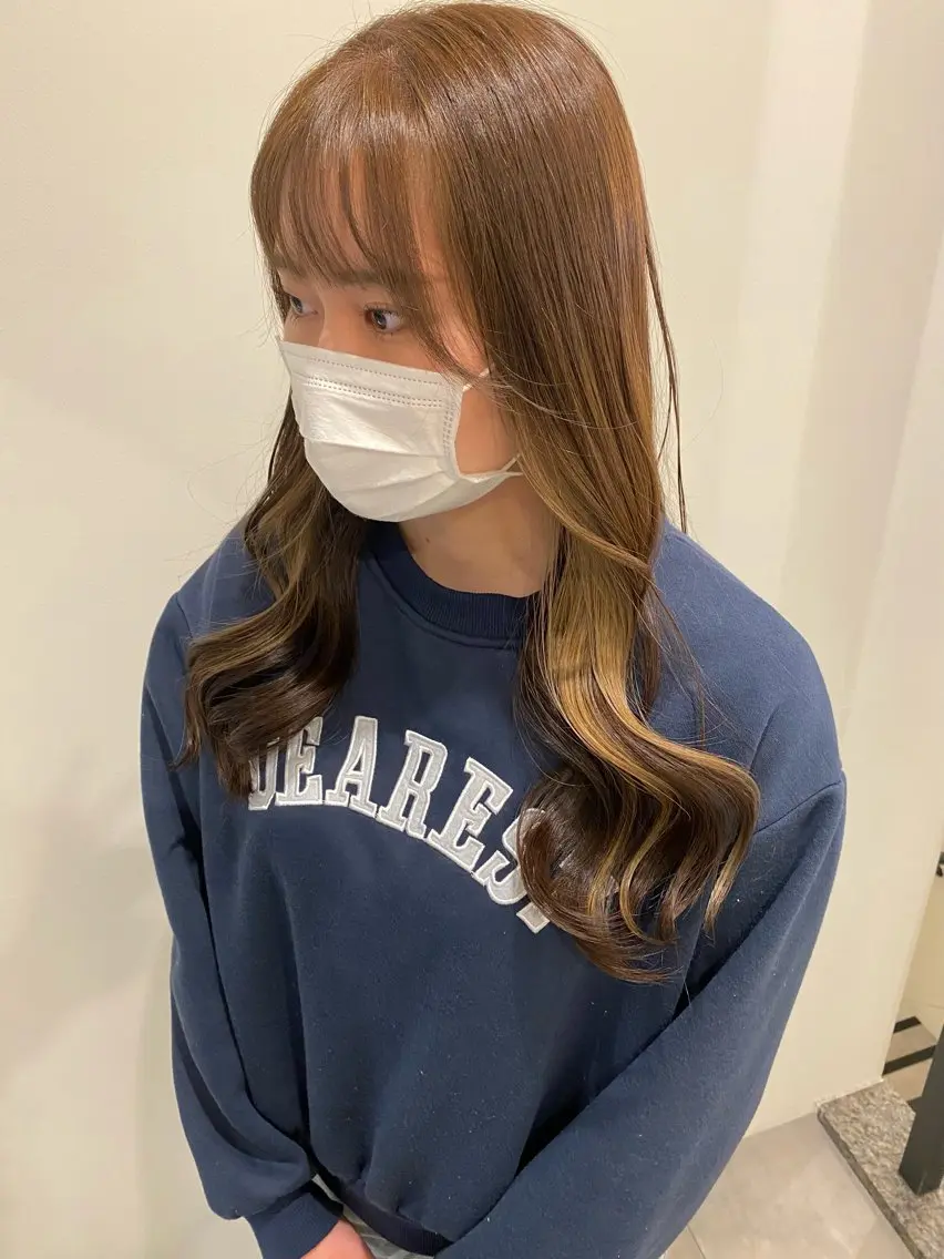 セミロング カラー ヘアカラー 🍑 モモカ🍑のヘアスタイル