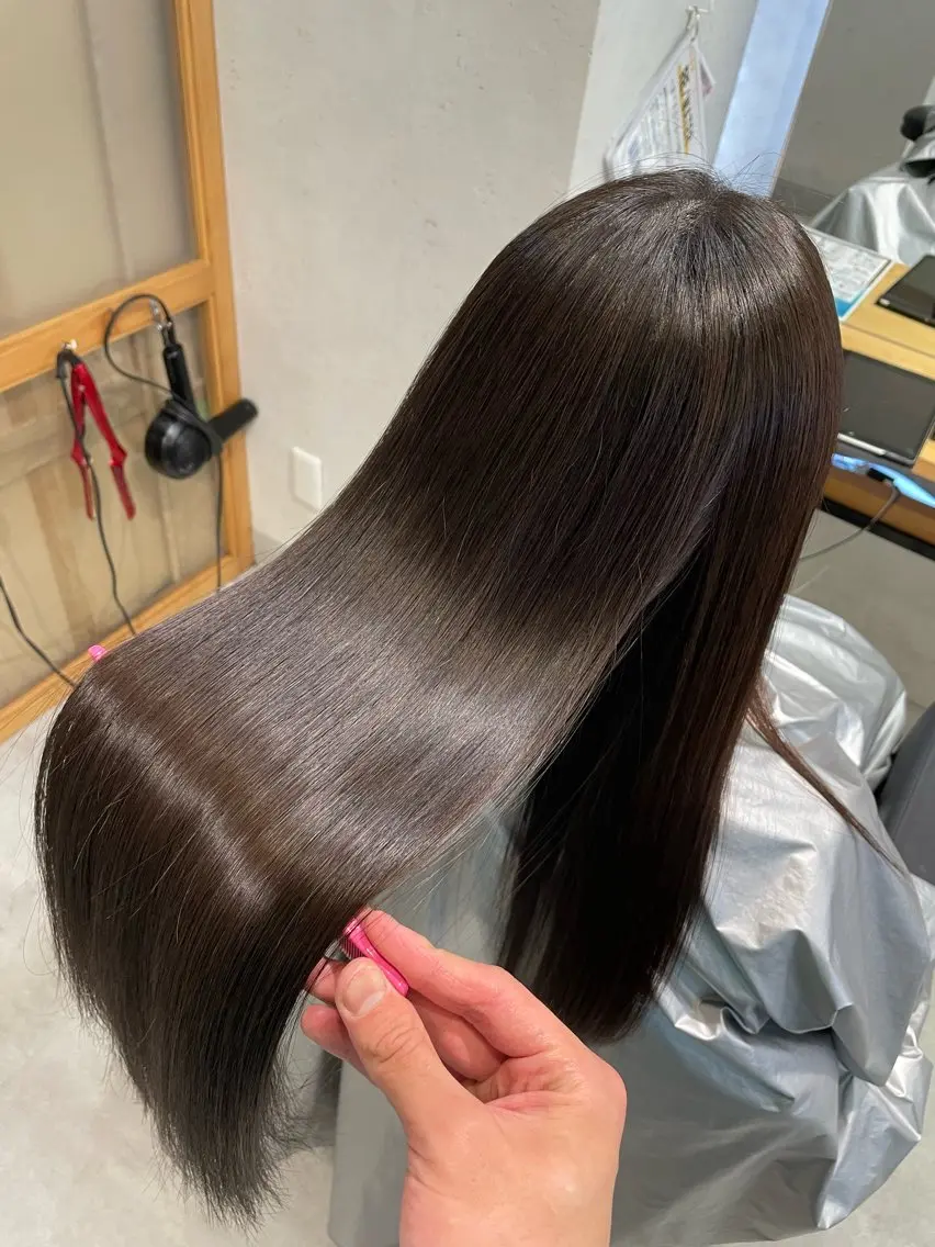 ロング 縮毛矯正 秋谷 威晴のヘアスタイル