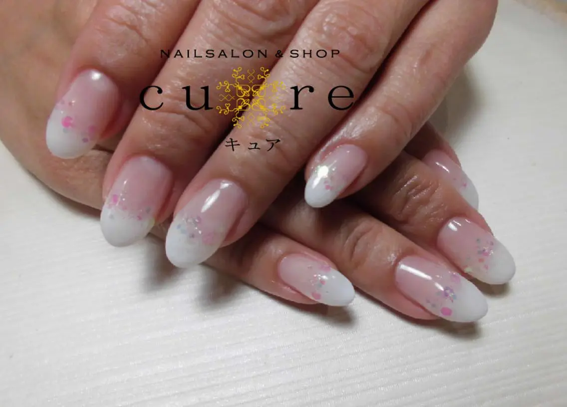ミディアム ネイル ハンドネイル ネイルサロン Cureのネイルデザイン