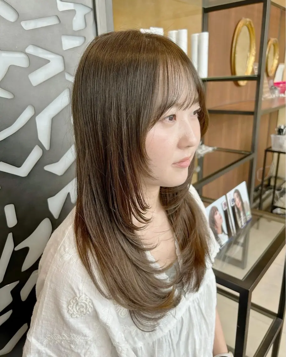 セミロング カット ヘアカラー モードケイズJR尼崎 トップサロンdのヘアスタイル