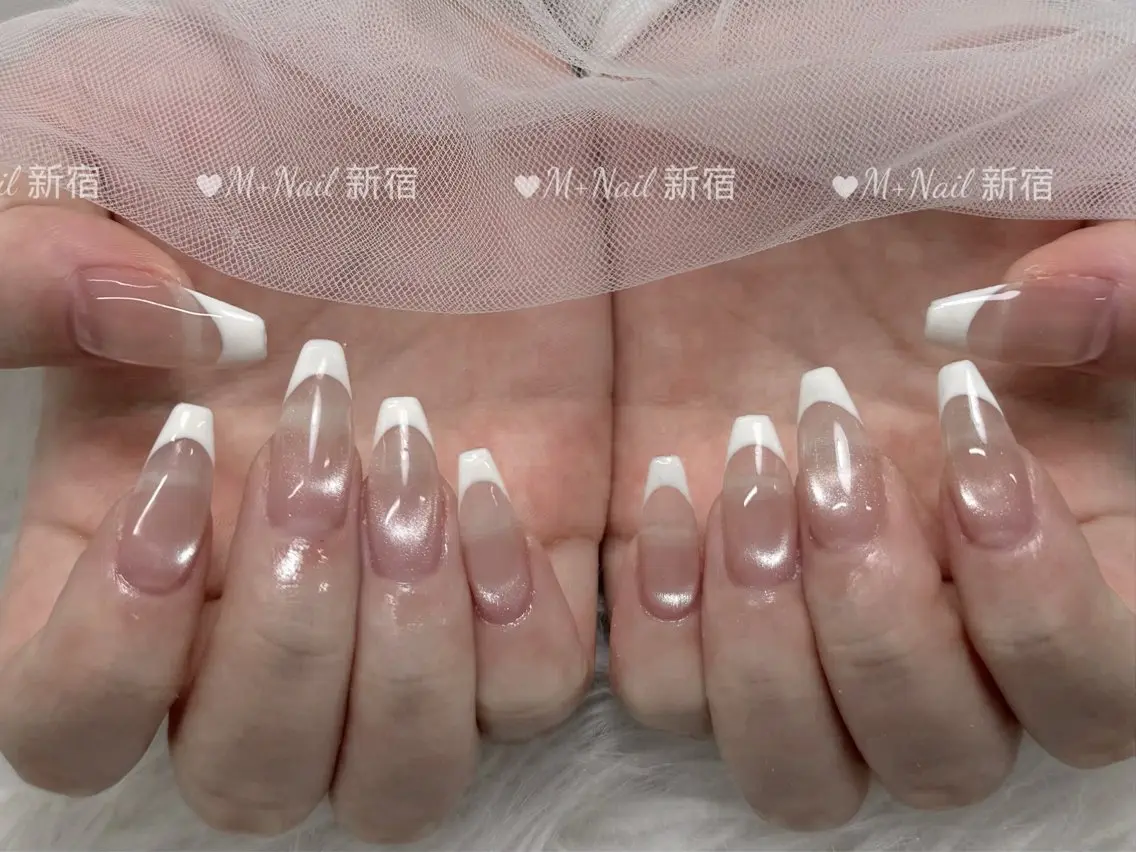 ネイル フレンチネイル マグネットネイル マグネットフレンチ M+Nail 新宿のネイルデザイン