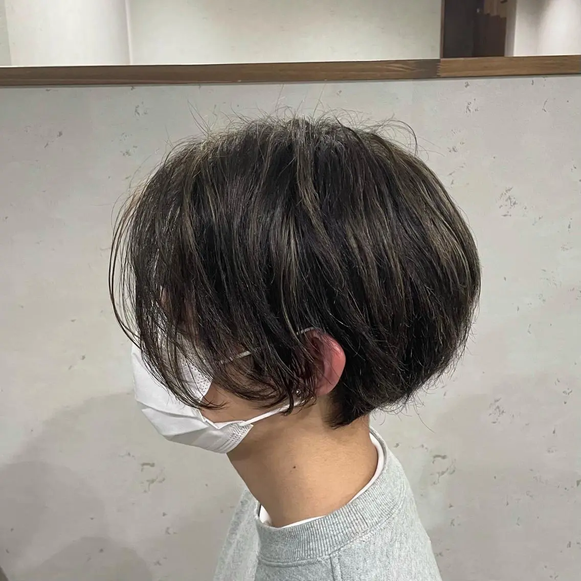 ショート カラー ベージュカラー ハイライトカラー オリーブベージュ ハイライト ナチュラルカラー 錦糸町【三橋衿奈】のヘアスタイル