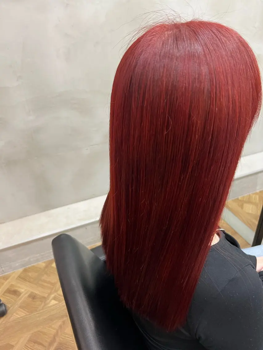 セミロング カラー ダブルカラー レッドカラー 山田 晴琉のヘアスタイル