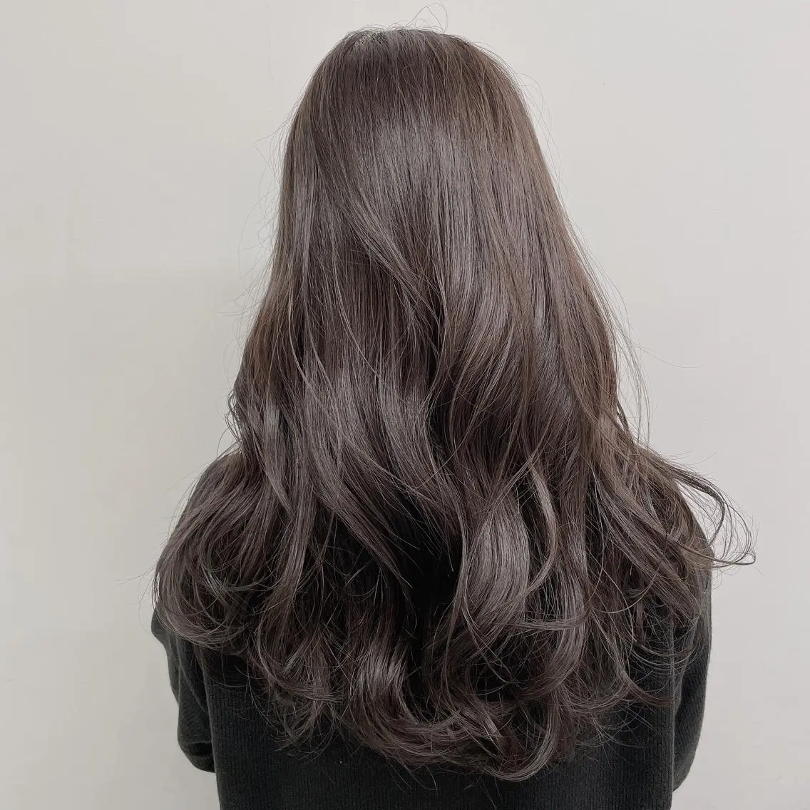 セミロング カラー 爆美女製造機 レイヤーのプロのヘアスタイル