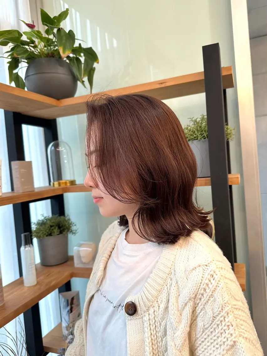 ミディアム 顔まわりレイヤー 顔周りカット レイヤーカット 鈴木 雅人のヘアスタイル