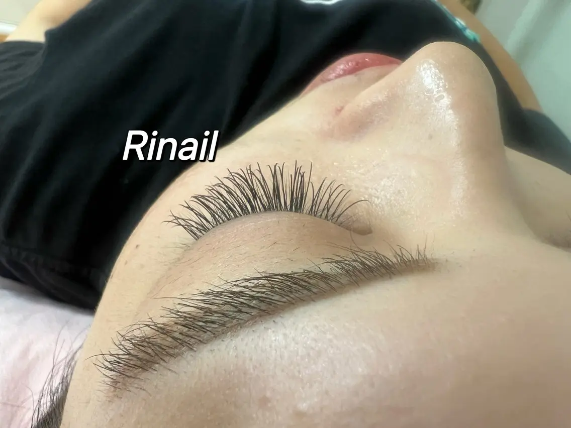 マツエク・マツパ バインドロック ナチュラル パリジェンヌラッシュリフト まつげパーマ 下まつげエクステ YK Rinのネイルデザイン