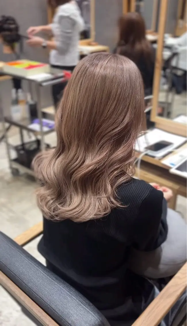 ロング カラー ベージュカラー ミルクティーベージュ 𝐼𝑛𝑖𝑡𝑦 🎀 𝑦𝑢𝑖♡のヘアスタイル