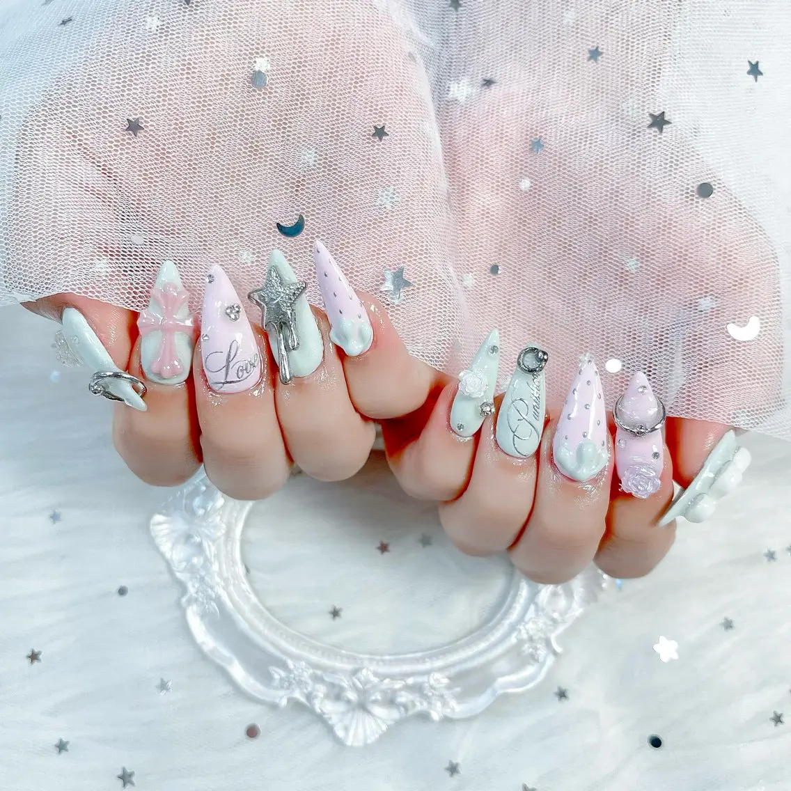 ネイル HIN NAILのネイルデザイン