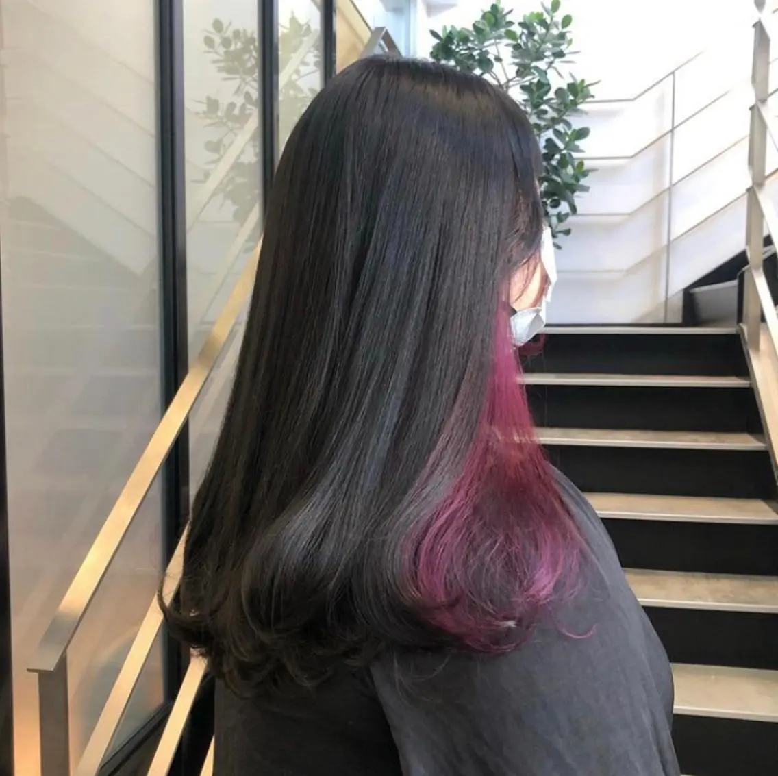 ロング カラー パーマ ヘアアレンジ メンズ キッズ メンズインナーカラー インナーカラー ピンクカラー ヘアカラー stylist 🌸 kana.のヘアスタイル
