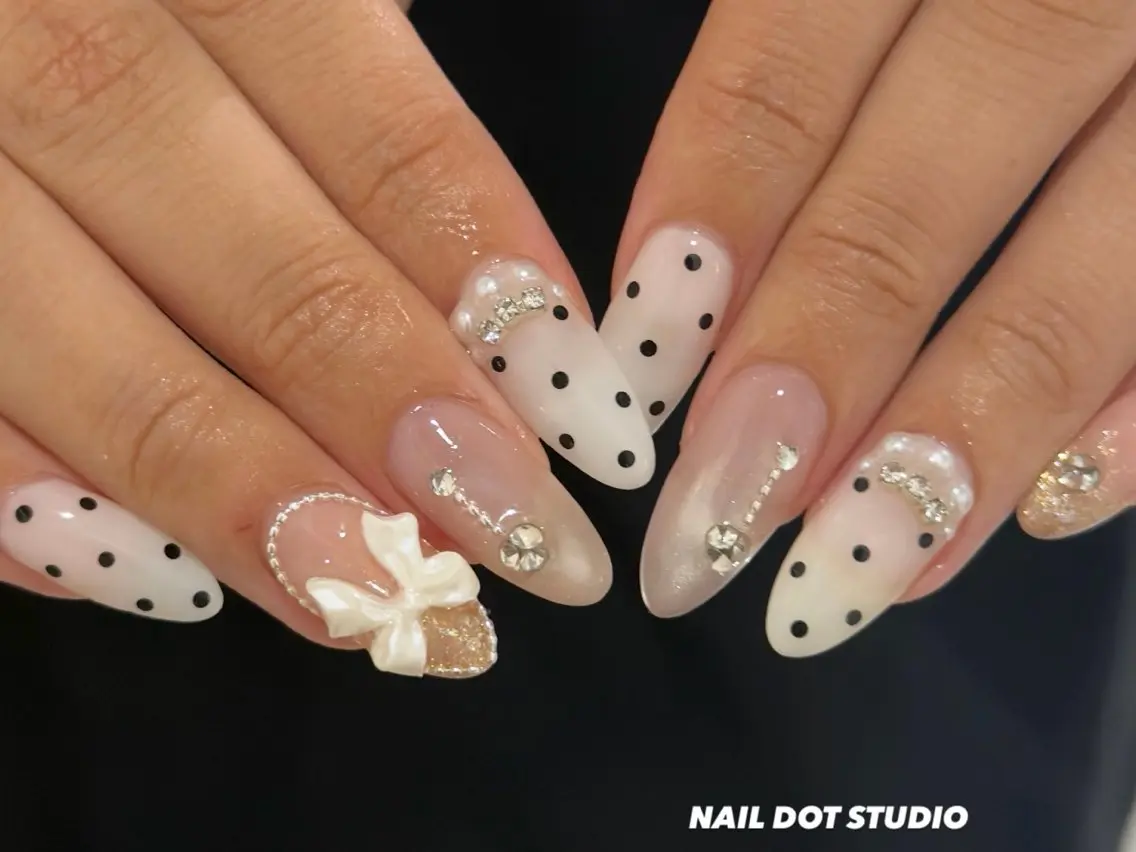 ネイル ハンドネイル NAILDOTSTU DIO SEINAのネイルデザイン