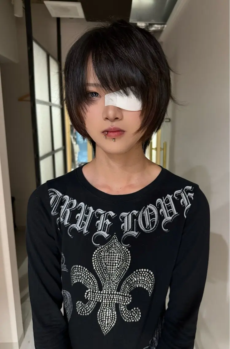 ショート ウルフカット カット TAIRA横浜ウルフ 🐺デザインカラーのヘアスタイル