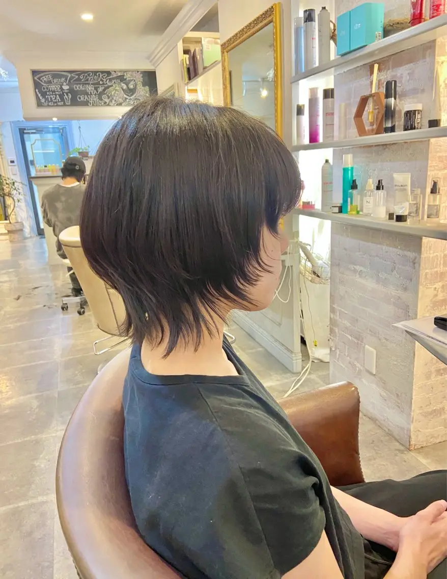 ショート ウルフカット 福嶋 愛のヘアスタイル