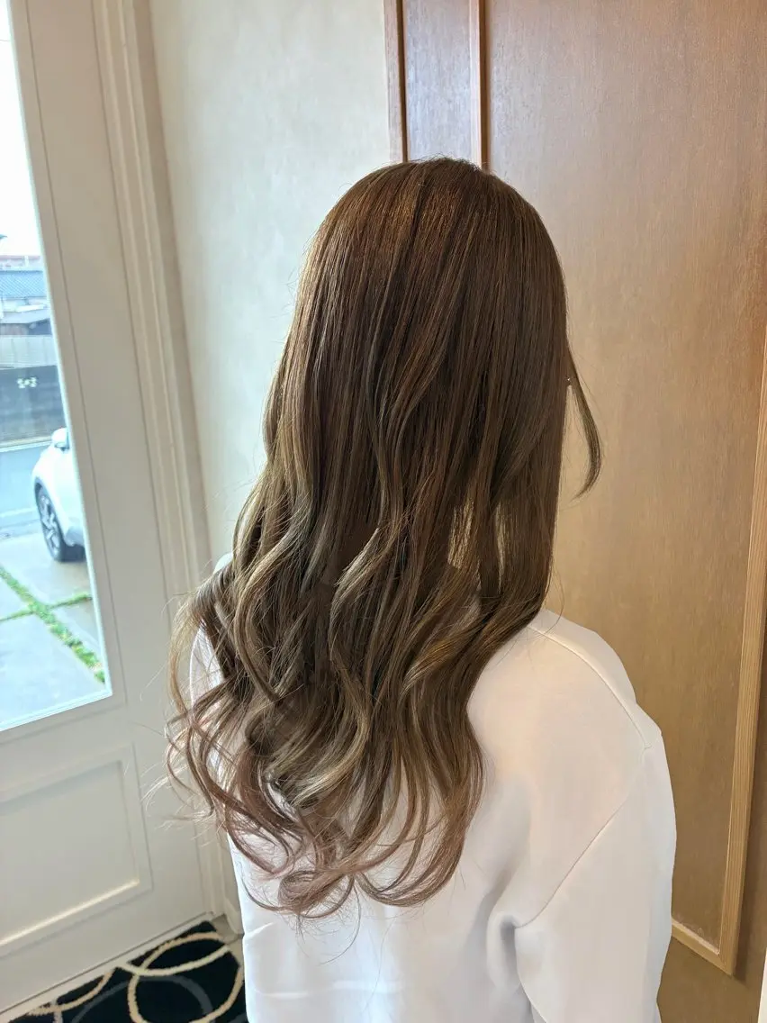 ロング ヘアカラー トリートメント 透明感カラー🫧 大城かえでのヘアスタイル