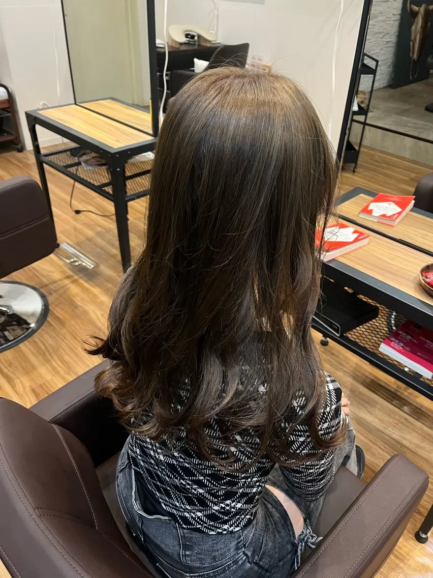 ロング 新倉 あかねのヘアスタイル