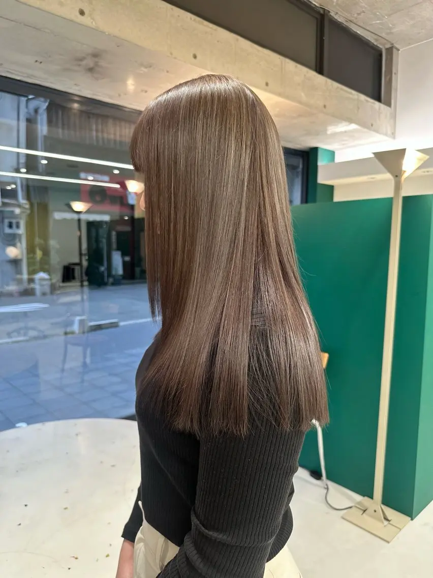 セミロング カラー ハイライトカラー ハイライト カット ヘアカラー トリートメント ハイトーン/透け感 カラー🎀真香のヘアスタイル