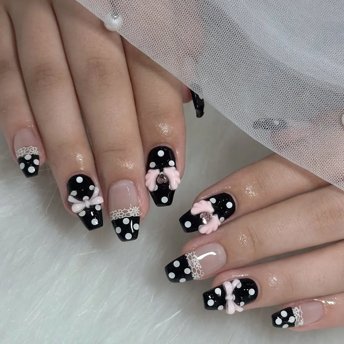 ネイル ハンドネイル フットネイル LAVISH nanamiのネイルデザイン