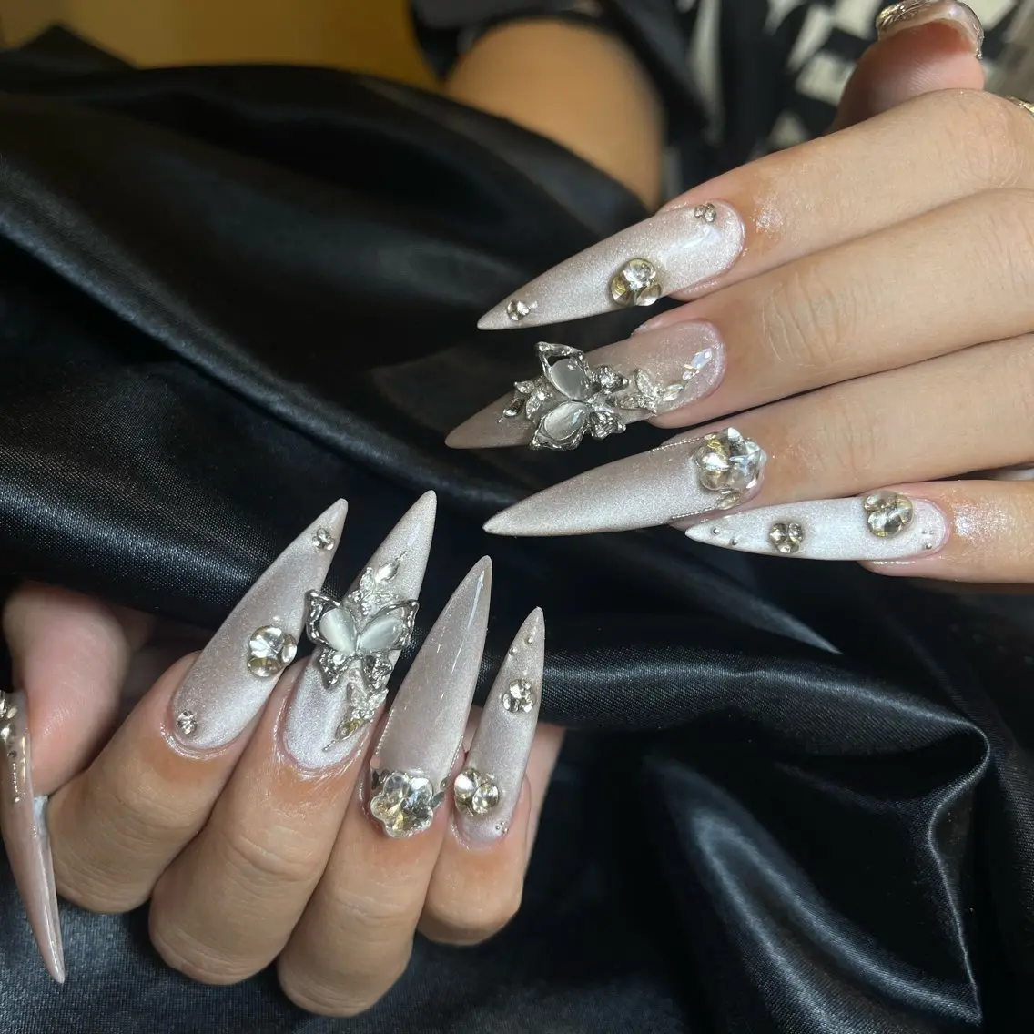 ミディアム Chiin Nailのネイルデザイン