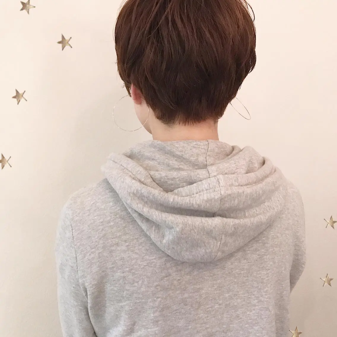 ショート カラー 市川 千夏のヘアスタイル