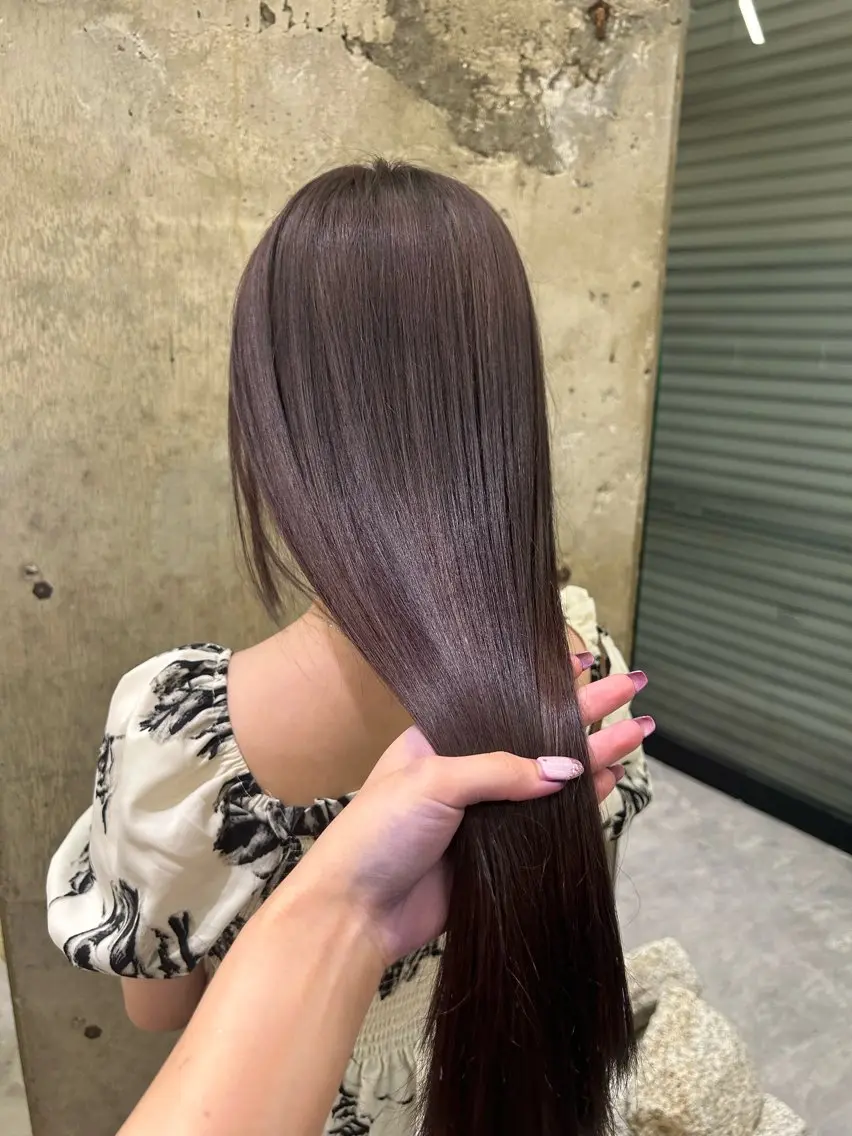 ロング カラー ラベンダーカラー 寺澤 花梨のヘアスタイル