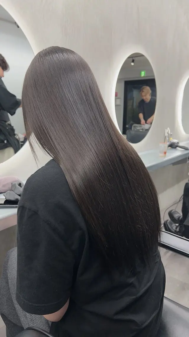 ロング アッシュ アッシュグレー グレージュ 透明感 ブリーチなし田島晃汰のヘアスタイル