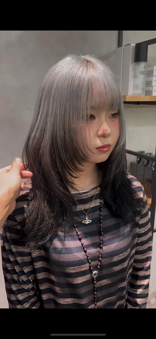 セミロング カラー ハイトーンカラー レイヤーカット カット ヘアカラー 🌟心斎橋レイヤー 艶ハイトーン/ウルフのヘアスタイル