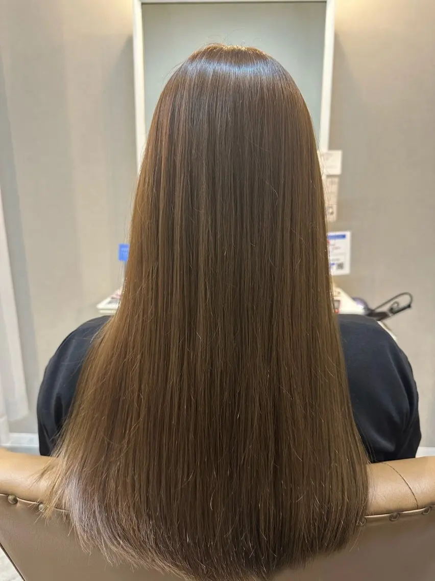 ロング カラー 透明感カラー グレージュ オリーブグレージュ オリーブグレー ヘアカラー hair &spa Kiwi ひゅうがのヘアスタイル