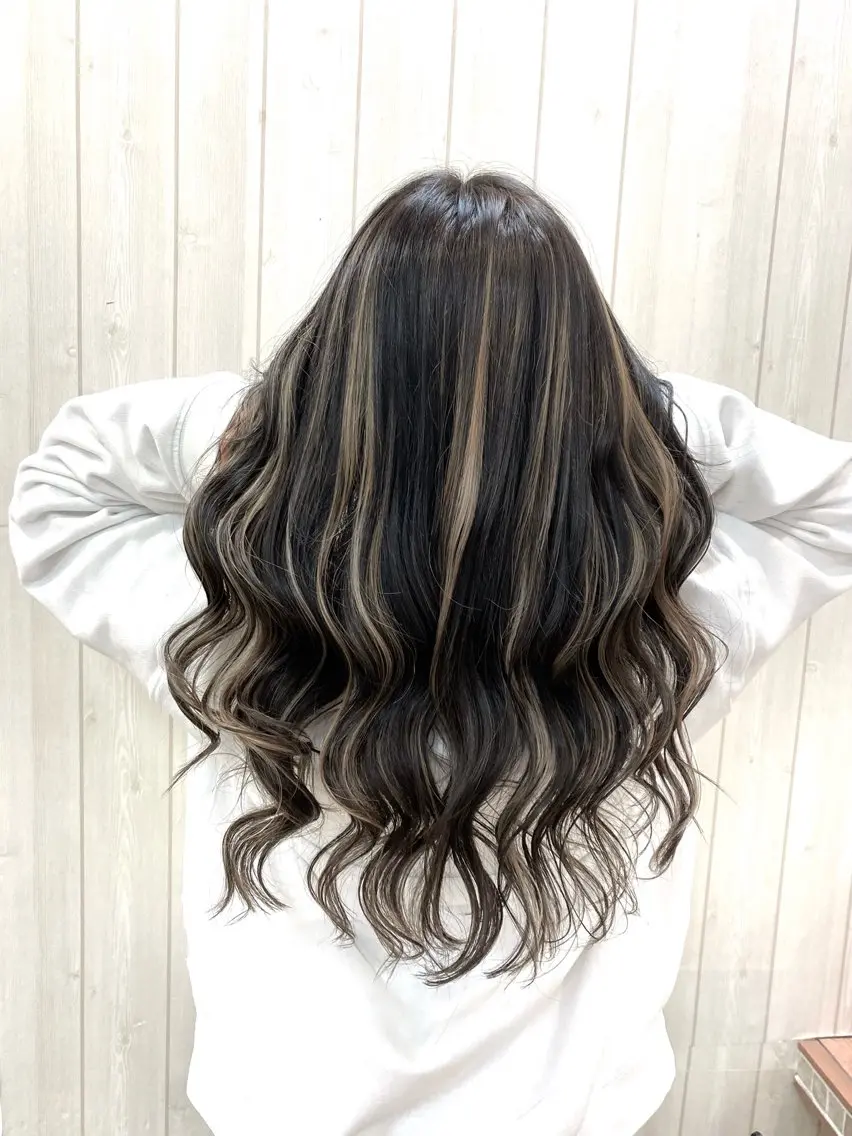 ロング カラー カット ヘアカラー トリートメント 具志 真理子のヘアスタイル