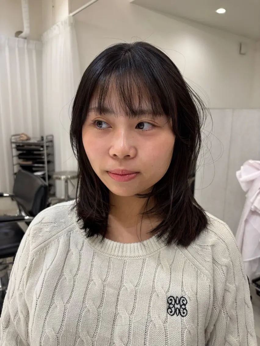 セミロング カット 髙木 藍紗のヘアスタイル