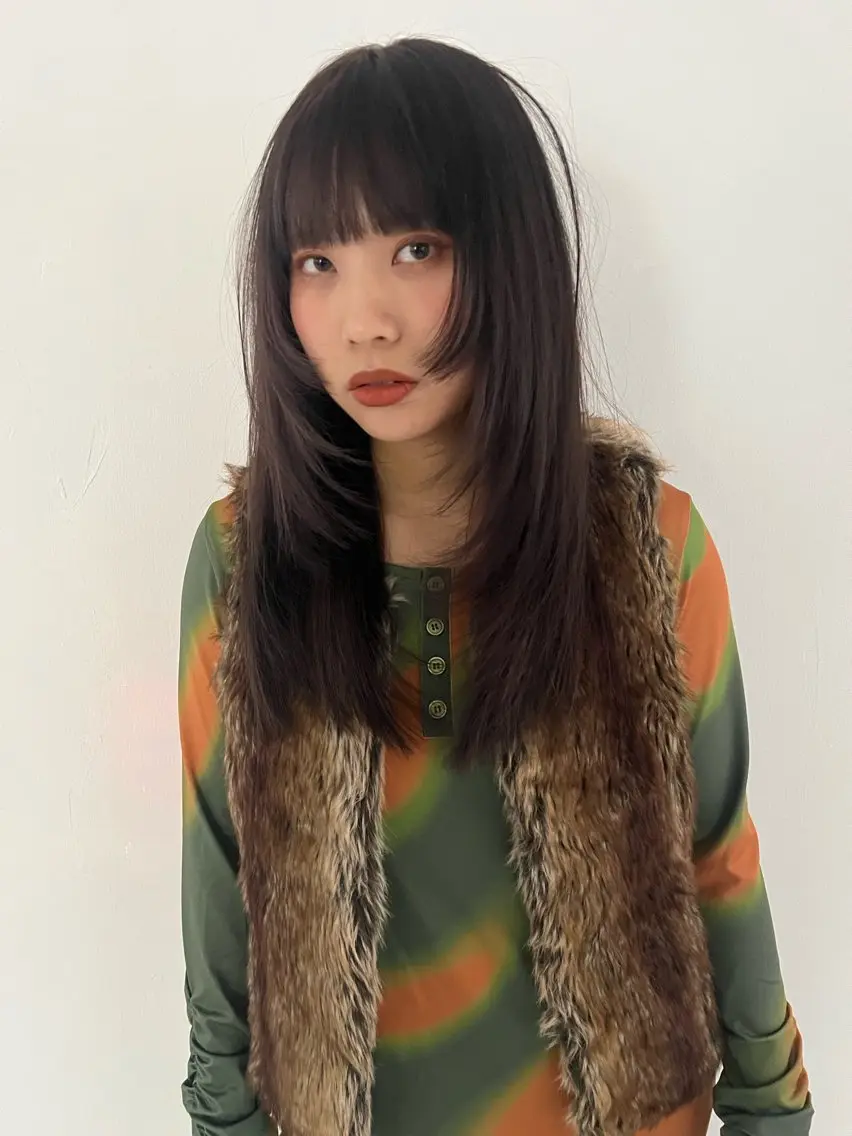 ロング カラー ミルクティーベージュ outaのヘアスタイル