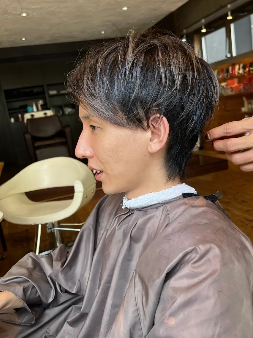 カラー メンズ メンズハイライト ハイライトカラー カット ヘアカラー 両国駅徒歩1分⭐️ アイロン仕上げのヘアスタイル