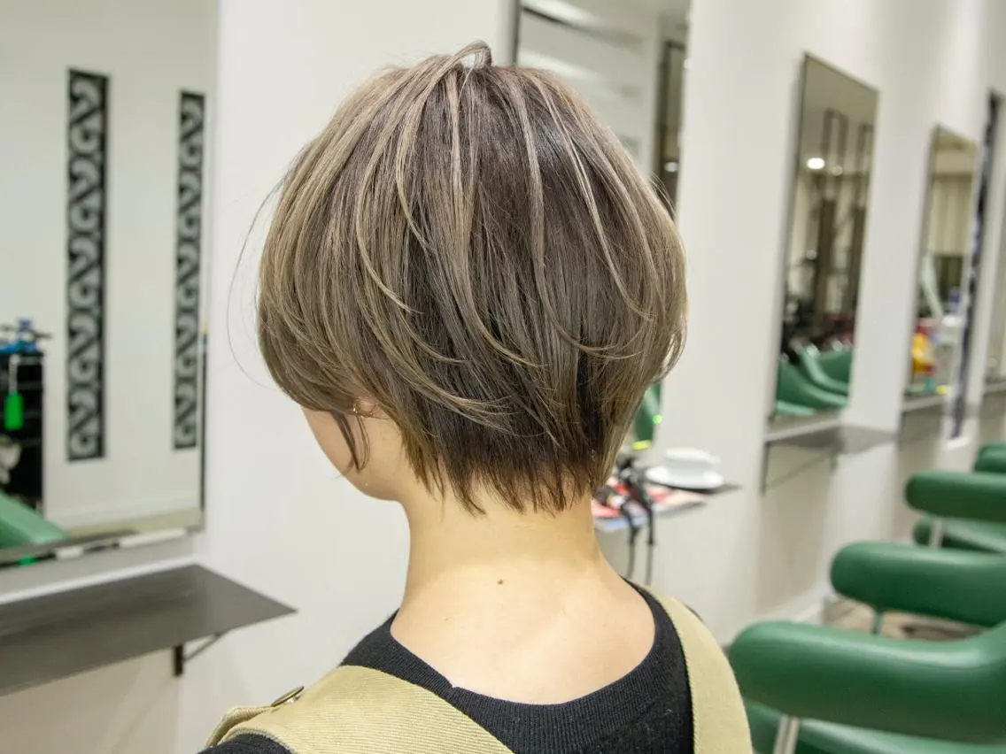 ショート カラー ヘアカラー Re:ta Hair 飯田淳平のヘアスタイル