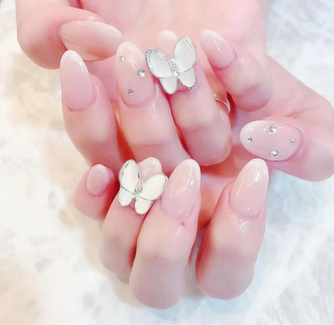 ネイル ハンドネイル ISA_ BELLAのネイルデザイン