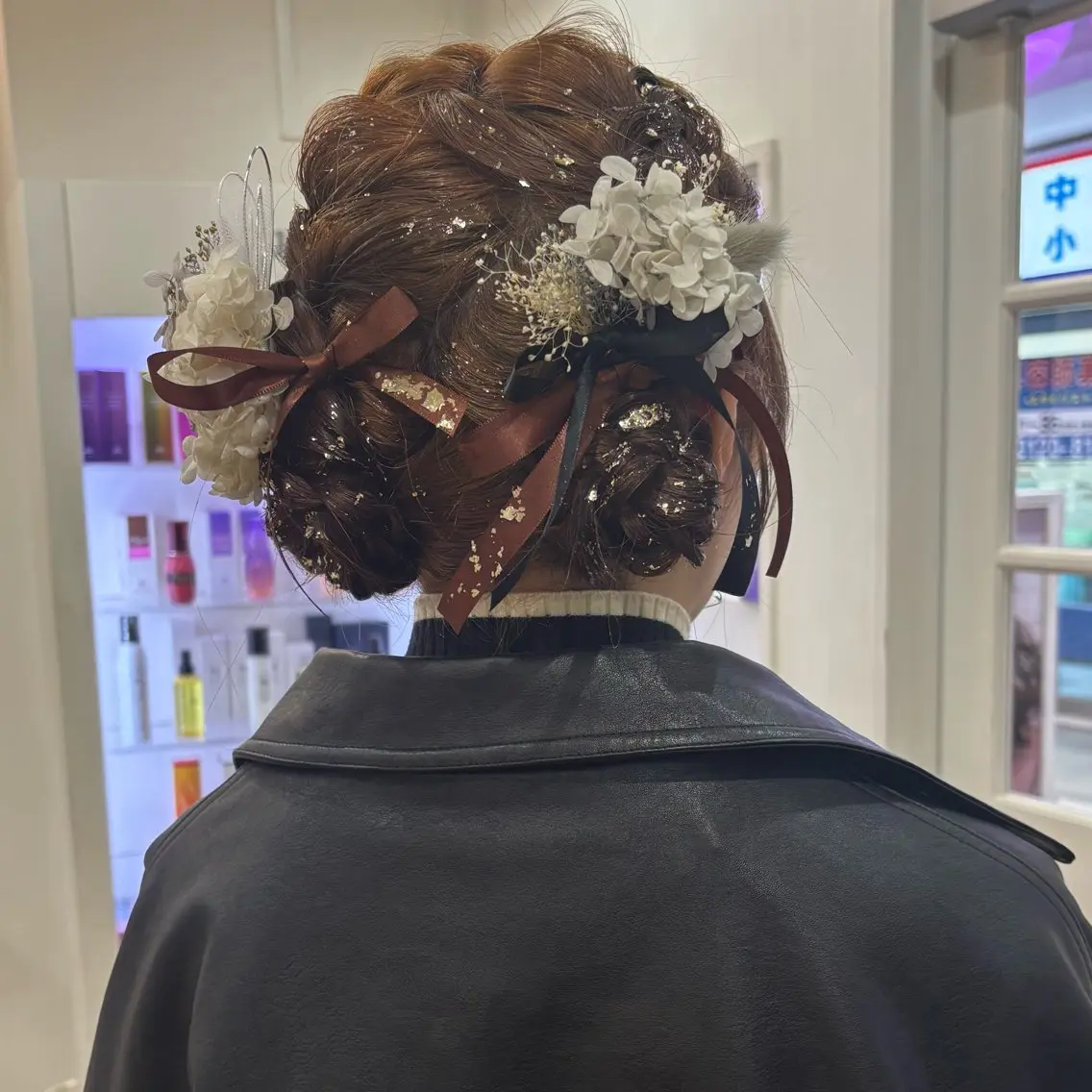 セミロング ヘアアレンジ 成人式 ヘアセット ブリーチ透明感カラー /レイヤー👗しずかのヘアスタイル