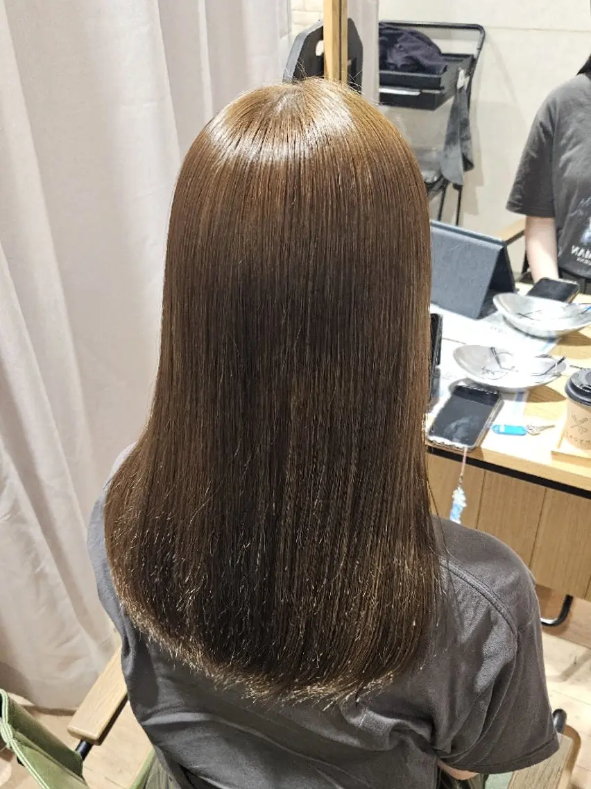 ロング カラー Miuri/ミユリ 柔らかい雰囲気ヘアのヘアスタイル