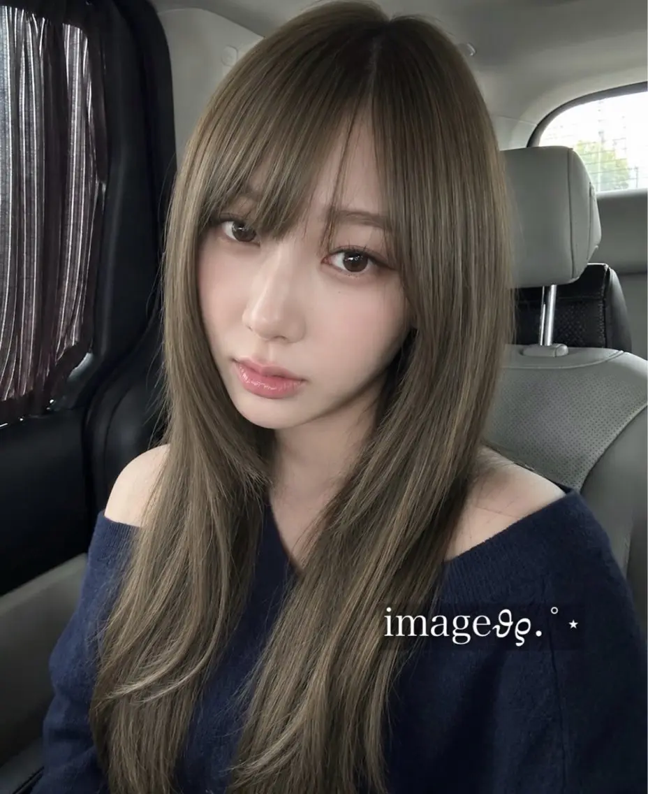 カラー 透明感カラー🫧 EMAのヘアスタイル