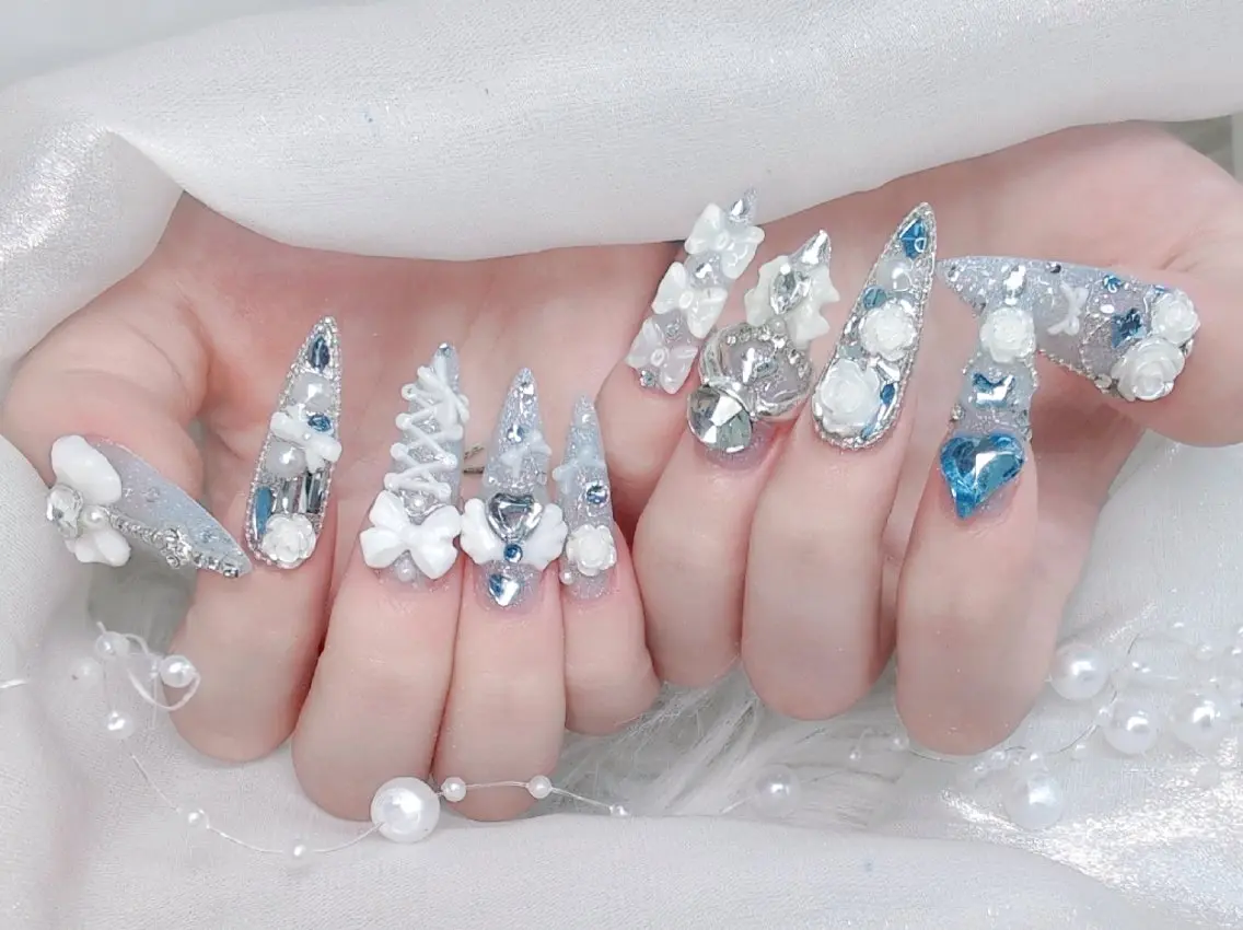 ネイル 長さ出し ジェルネイル キラキラネイル ラメ(グリッター) ニュアンスネイル Chouette Nailのネイルデザイン