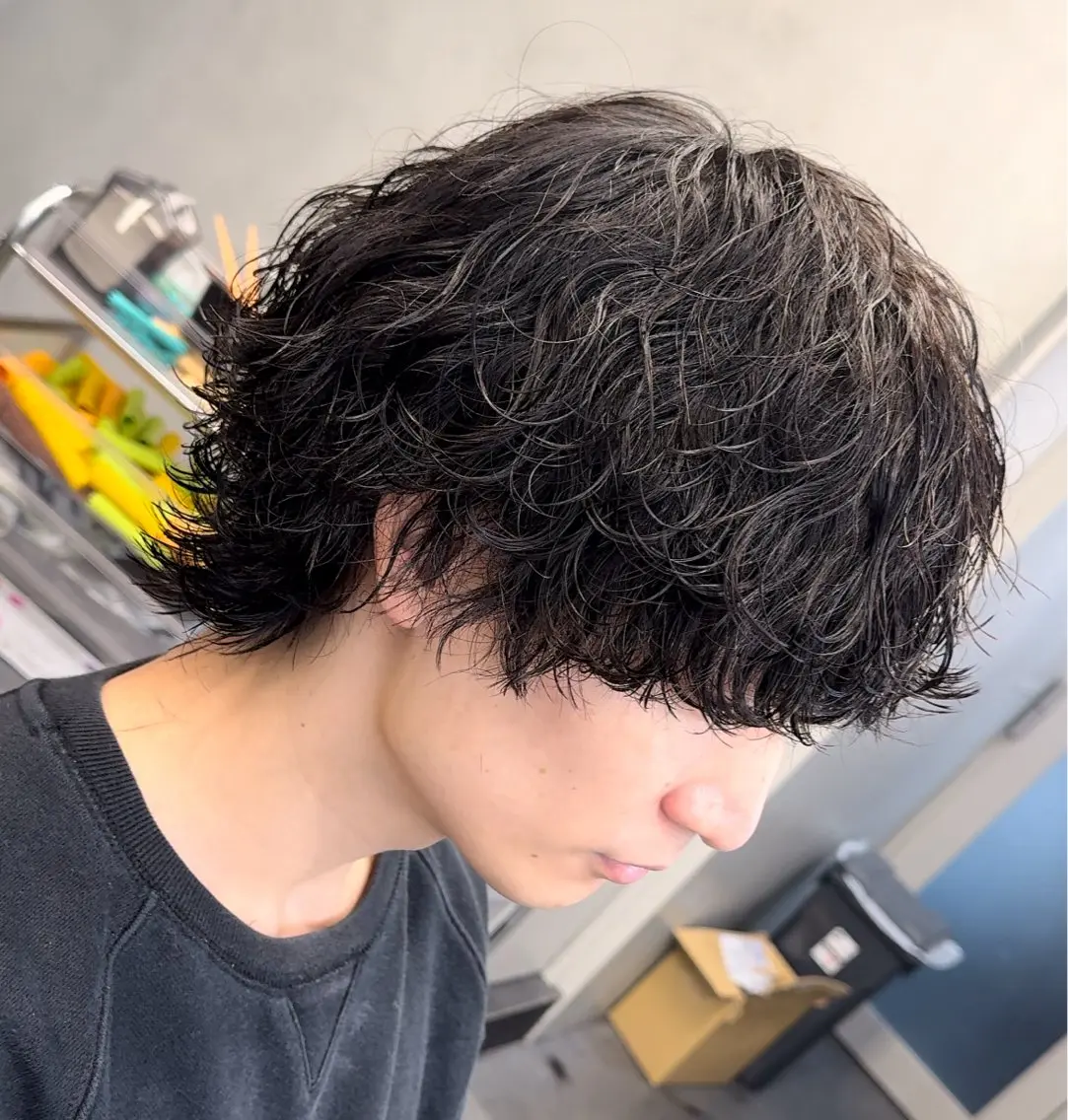 ショート パーマ メンズ 波巻きパーマ メンズウルフカット ウルフカット 松下 友希 【fifth】のヘアスタイル