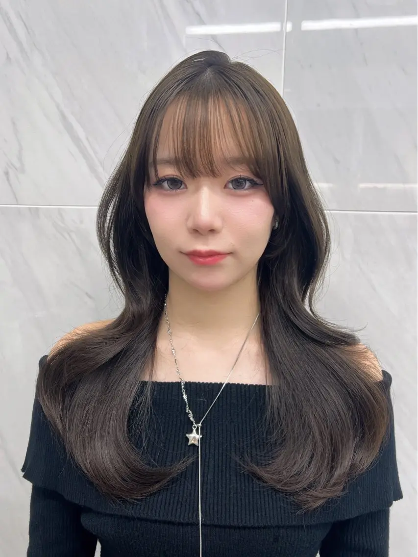 ロング YUNA /栄/透明感カラーのヘアスタイル