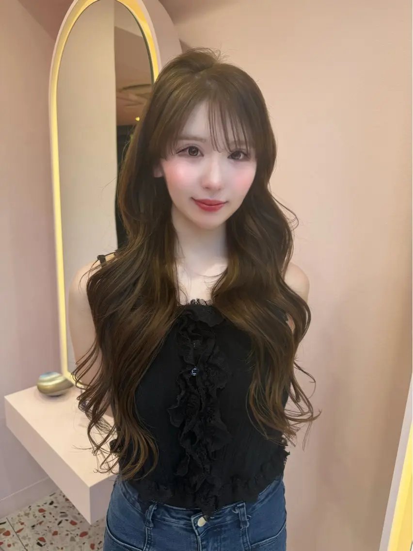 ロング カラー ベージュカラー 黒髪 ブリーチ ブルーカラー ブルーブラック ヘアカラー トリートメント 透明感カラー / KEITOのヘアスタイル
