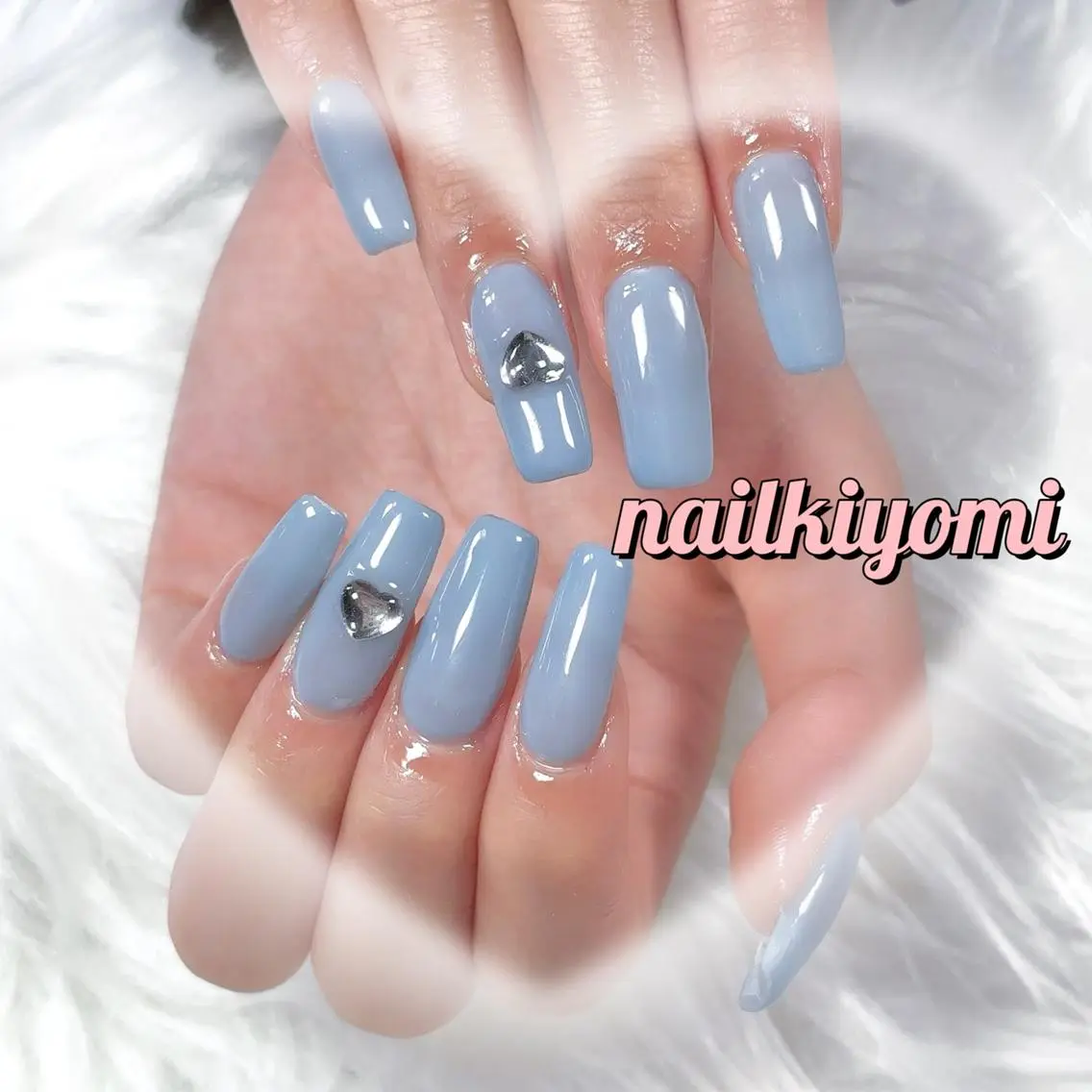 ネイル ロングネイル マグネットネイル シンプルネイル ワンホンネイル 🦋Kiyomi. 🦋のネイルデザイン