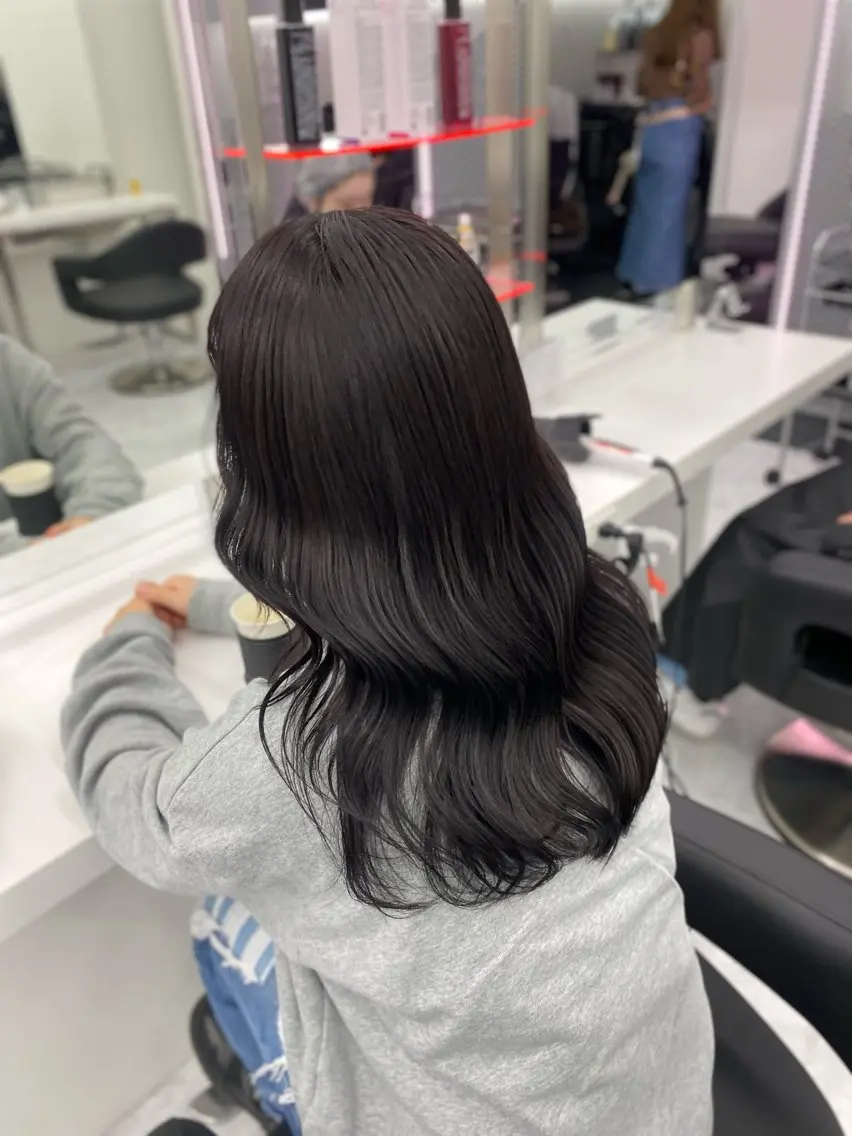 ロング カラー 黒髪 グレージュ ヘアカラー トリートメント 💖トレンド春夏 カラー💖FUTAのヘアスタイル