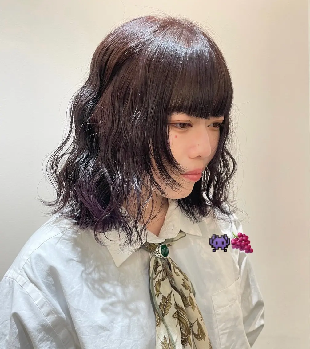 ミディアム ミディアムパーマ カット ヘアカラー トリートメント ハイトーン/透明感 カラー/下出有沙のヘアスタイル