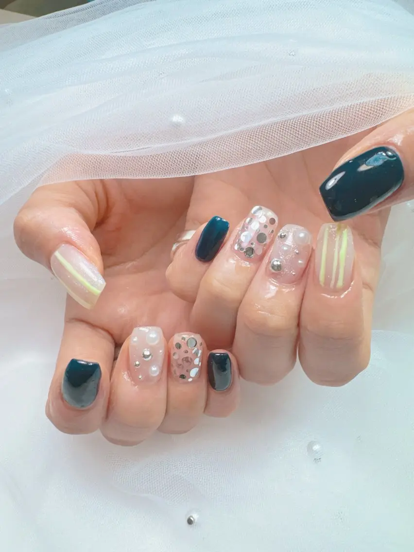 ネイル アートネイル オーロラネイル 長さ出し フットネイル フレンチネイル Queeens nailのネイルデザイン