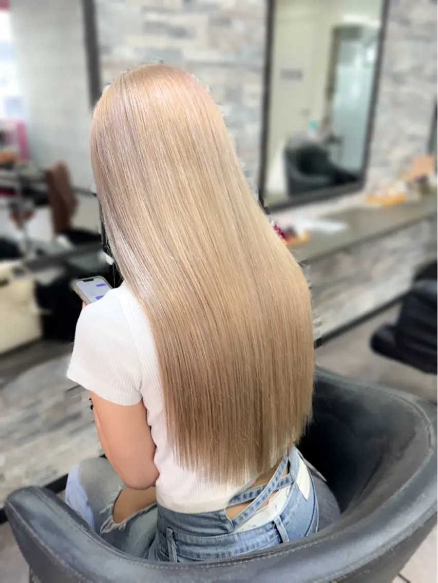 ロング カラー カット エクステ ハイトーンエクステ 🎩カズキ🎩のヘアスタイル