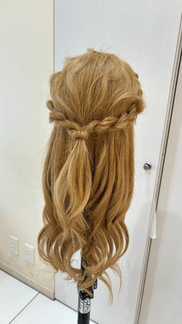 【 お出掛けやライブの前に❣️】ロープ編み🪄ハーフアップ🎀✨の写真
