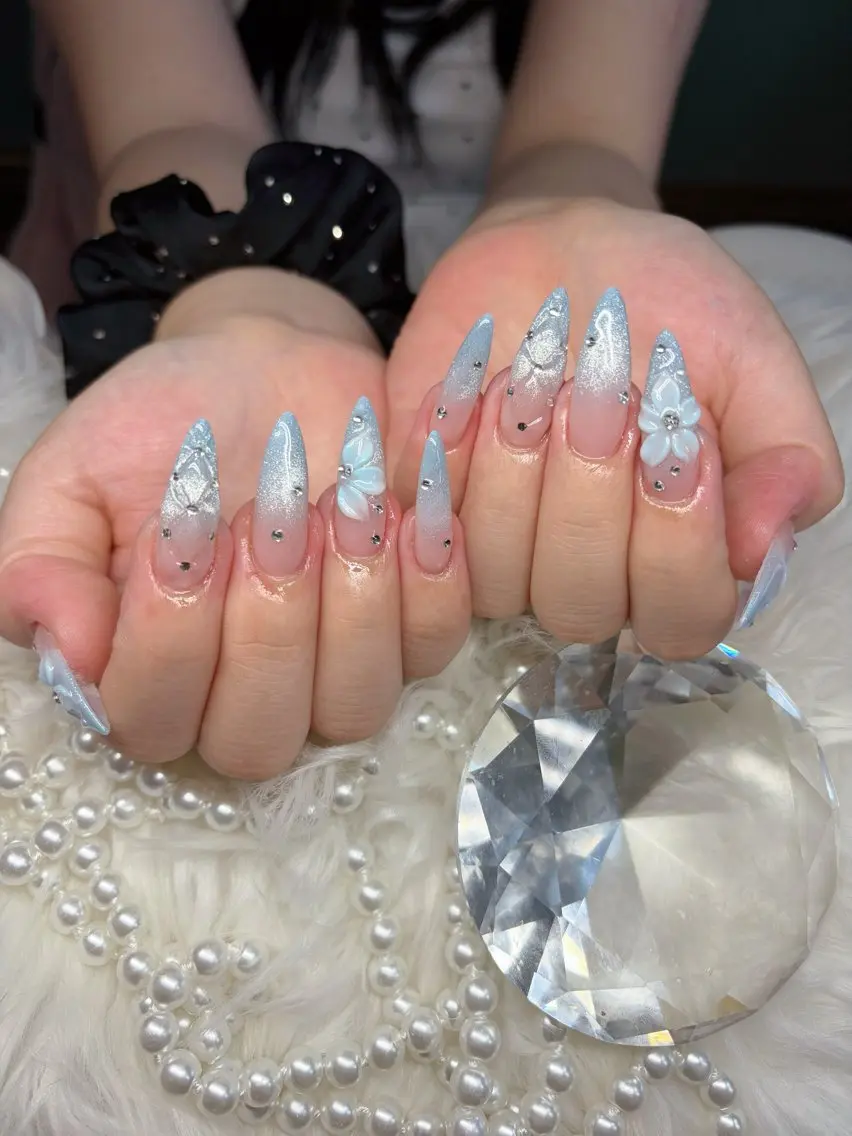 ネイル アートネイル オーロラネイル チークネイル 長さ出し フットネイル ハンドネイル Chan nailsのネイルデザイン