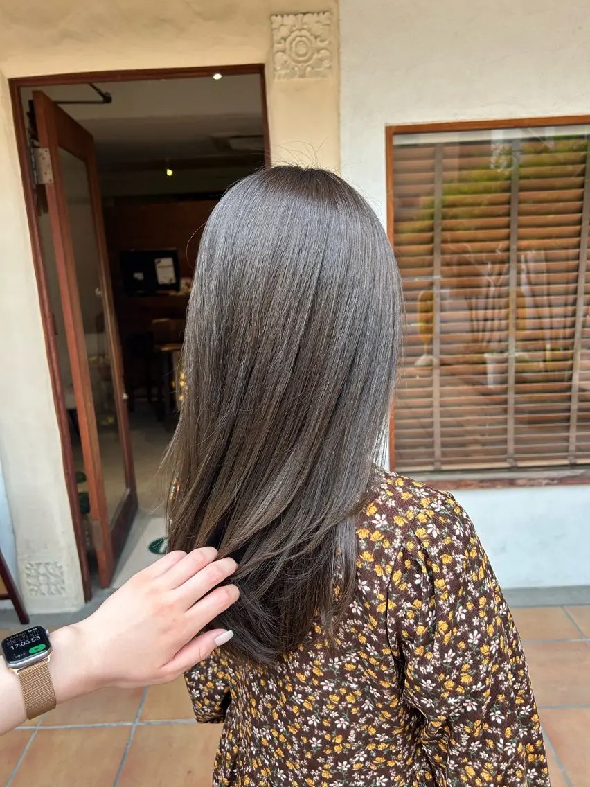 ロング カラー カット ヘアカラー トリートメント ヘッドスパ putri 川邉 優花のヘアスタイル