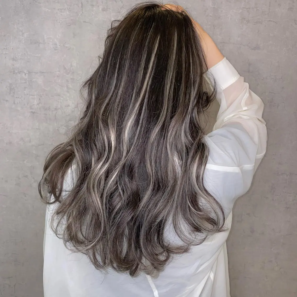 セミロング ヘアアレンジ シールエクステ アッシュ エクステ レイヤーカット エクステサロン GRIZZのヘアスタイル